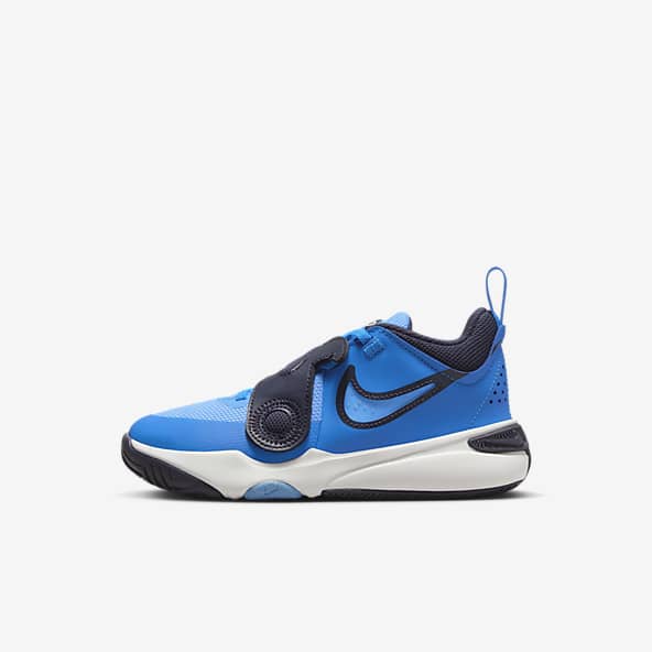 Boys blue nike basketball shoes discount